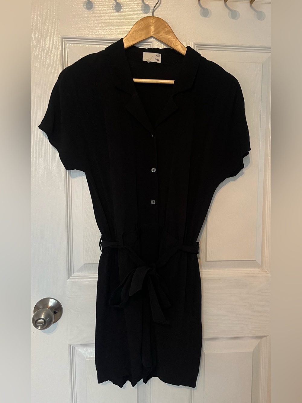Aritzia Wilfred Free Black Romper Tie Waist Short Sleeve Size XXS